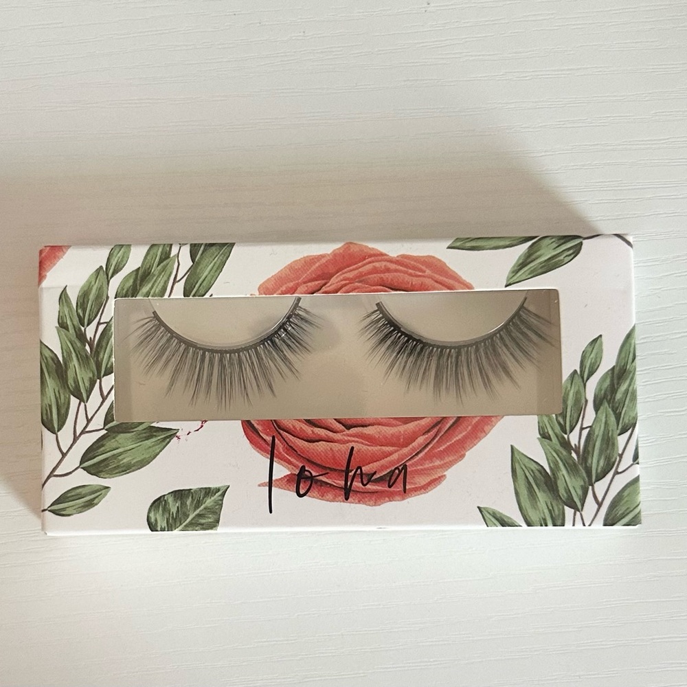 False Lashes, NWOT